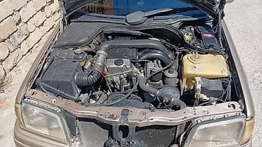 audi a6 c5: Mercedes-Benz C-Class: 2.2 l | 1994 il Sedan — 9