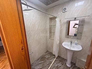 qaraj arenda: Nərimanov metrosuna yaxın, Təbriz küçəsində yerləşən, 5 mərtəbəli — 9