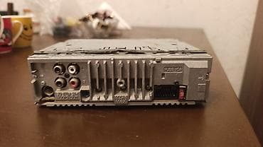 Sony CDX-G1000U avtomobil maqnitolası Xüsusiyyətlər: - Ön panel: LCD — 2