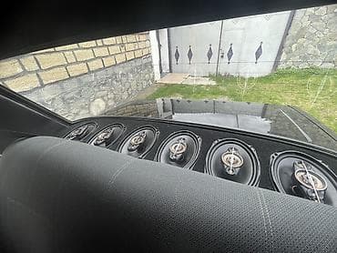 pyaner kalonka: Avtomobil səs sistemi dəsti - Gücləndirici: Pioneer 1000W (üzərində — 5