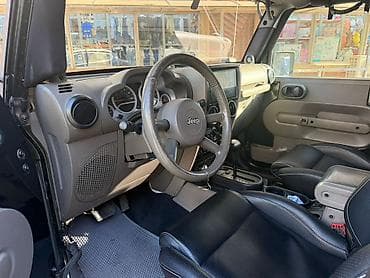 Jeep Wrangler: 3.8 l | 2010 il 118000 km Ofrouder/SUV — 3