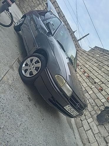 volkswagen polo багажник: Opel Astra F hatchback Xüsusiyyətlər: - Korpus: 5 qapılı hatchback - — 1