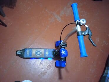 Uşaq skuter-i – mavi detal və işıqlı model - Rul: alüminium boru