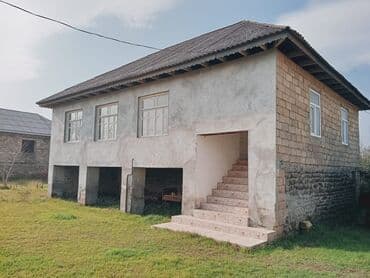 yeni yasamalda kirayə evlər: Satılır: həyət evi - Tip: 1 mərtəbə (yüksək kürsülü), daş divarlar — 2