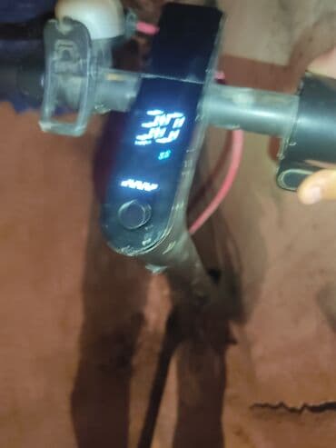 uşaq üçün skuterlər: İşlənmiş Elektrik samokat 10", 751 - 1000 Vt, 26 - 35 km/s, Ünvandan götürmə — 3