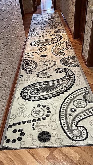 Süni qazon: Bu isə iki dənədi 5x 2 və 1,00x 4 Xalça cığırı – boz/siya‑ağ — 1