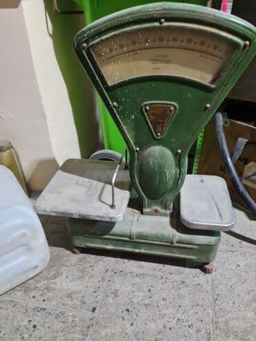 Ticarət tərəziləri: Məhsul: Retro mexaniki tərəzi Təsvir: - İki platformalı klassik — 2