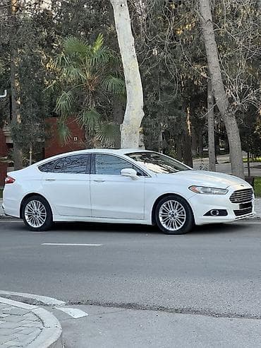 prius diskləri: Ford Fusion, ağ rəng, sedan kuzov. Mühərrik və ötürmə: - EcoBoost GDi — 2