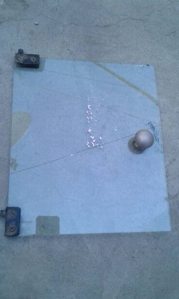 metanet a qiymeti: Mebel dolablar üçün şüşə satılır. Biri 20 manat — 2