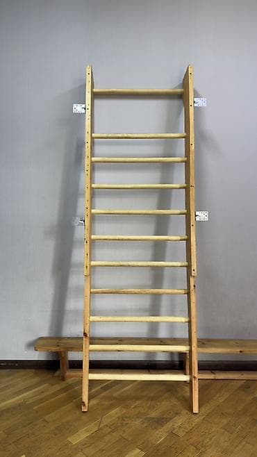 Məhsul: Taxta İsveç divarları (gymnastika pilləkəni) və yan oturacaq