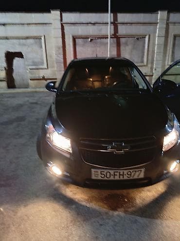 e 3 2: Chevrolet Cruze LT sedan - Kuzov: 4 qapılı sedan, qara rəng - Paket — 3