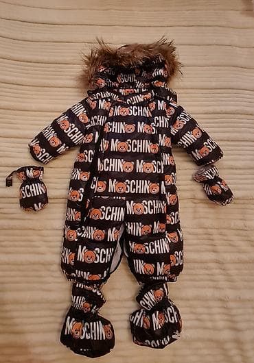 12-18 aya gedir. 6 ayliq uwagada geder. 1-2 defe geyinilib. Qiz ve