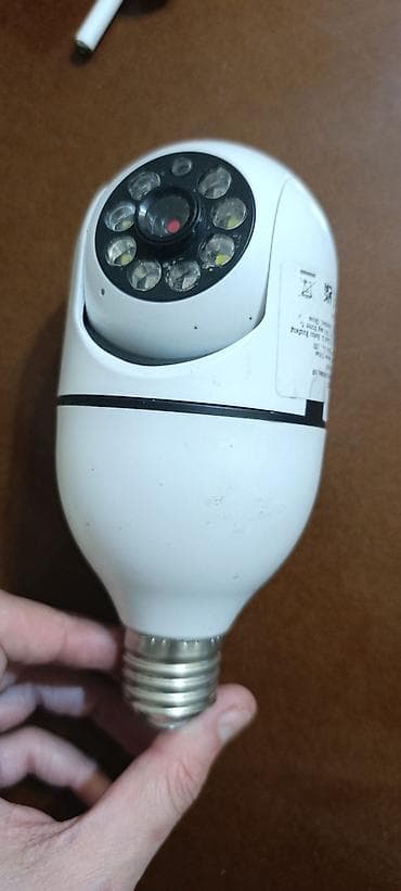 Lamp-patronuna taxılan Wi‑Fi təhlükəsizlik kamerası - E27 vintli