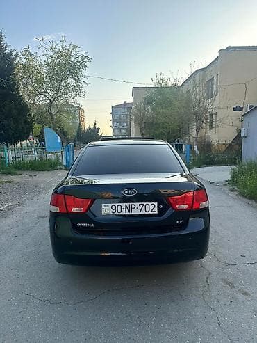 Kia Optima: 2 l | 2008 il Sedan