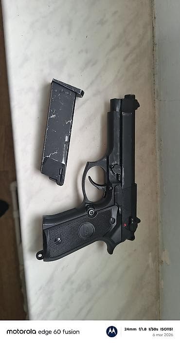 Электротранспорт: Model: (Beretta üslubunda) oyuncaq airsoft tapançası yayda — 2