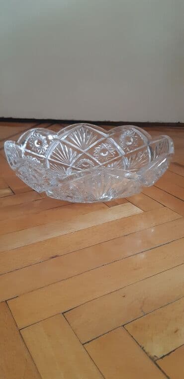 Meyve qabi sovet xrustali,antikvardir,hec islenmeyib,2 eded,birinin