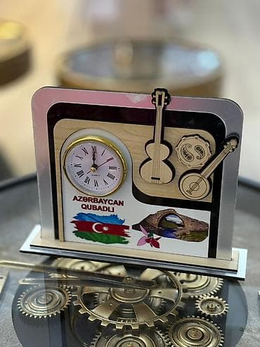 divar saatlari 2022: Masaüstü saatlar — 7