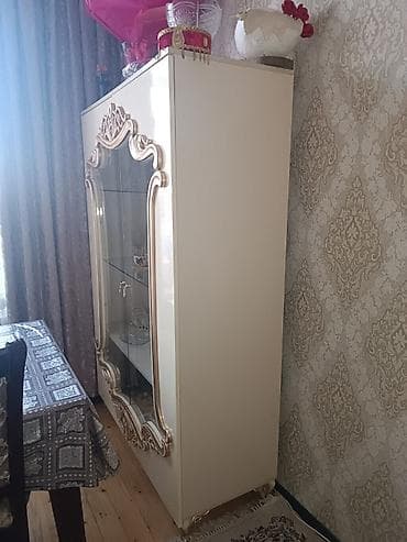 suse vitrinler: Şüşəli dolab vitrini — 4