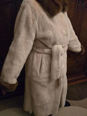 Üst geyimi: Temiz şuba 2000 azn — 1