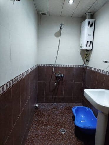 9 ci mikrorayon satilan evler: Bakı, 2 otaqlı, Köhnə tikili, 65 kv. m — 12