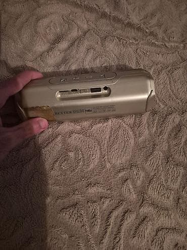 philips xenium x525: Kolonka, Növ - Portativ, rəng - Qızılı — 2