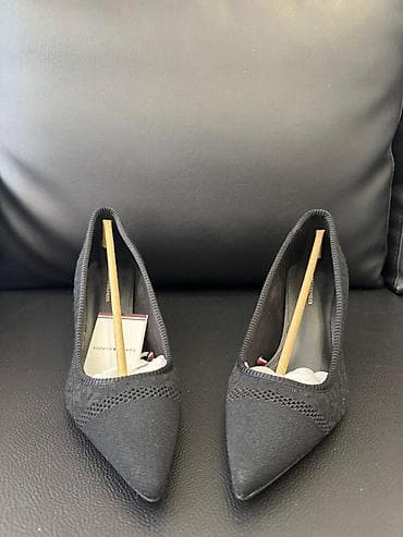 tufli: Tuflilər, Tommy Hilfiger, Ölçü: 40, rəng - Qara, Yeni — 1