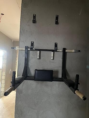 dart: Divara quraşdırılan universal turnik–press–qarın trenajoru - Metal — 2