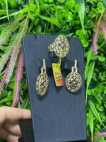 halqa sırqa: Dəstə daxildir: Üzük, Bilərzik, Cartier, Sarı qızıl, 585 Əyar, 3 g — 6