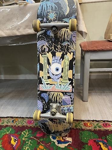 Skateboard – freestyle - Taxta: Klassik “popsicle” forma, 7 qat ağac