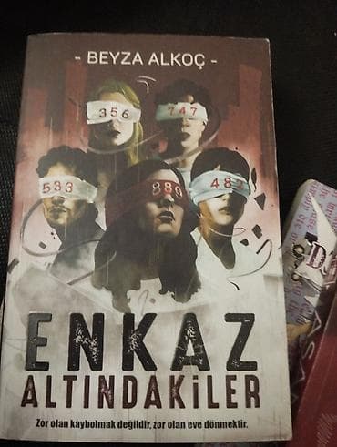 Məhsul: Kitab – “Enkaz Altındakiler” Müəllif: Beyza Alkoç Dil: Türkçe