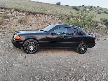 bmw e60 m: Mercedes-Benz C-Class: 1.8 l | 1996 il Sedan — 4