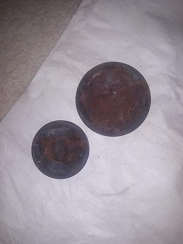 Məhsul: Metal dairəvi qapaq/plaqa dəsti (2 ədəd) Təsvir: - Dəst iki