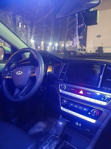 lada priora universal: Hyundai Sonata sedan – ağ rəng, zərif və dinamik dizayn — 3