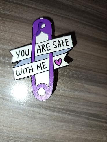 bijuteri: Anime temalı nişan/başmaq kolleksiyası Məhsul təsviri: - 6 ədəd — 2