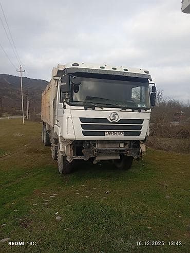 maşınlar satisi: Şaqman satlr və Bekalatr eksqavatryla deşilir — 1