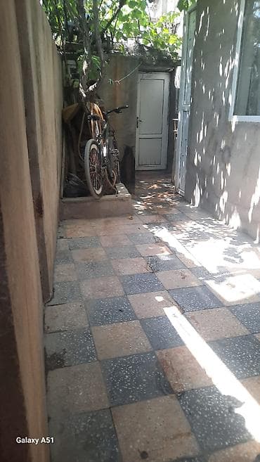 sabuncuda ev: Sabunçu qəs. 3 otaqlı, 80 kv. m, Orta təmir — 2
