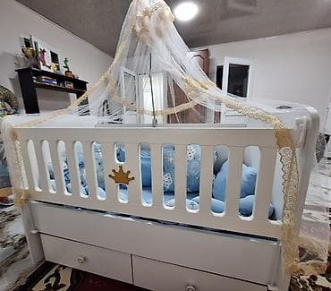 Beşiklər: Uşaq beşiyi – ağ rəngli, taxta konstruksiyalı, beşik tipli model (Real — 1