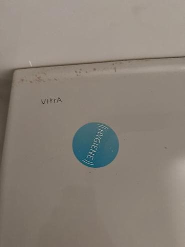 hamam üçün şkaf: VitrA hamam lavabosu və dolab dəsti - Brend: VitrA (lavabo üzərində — 2