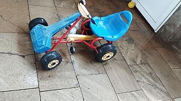 oyunca: Uşaq pedallı go-kart - Dörd təkərli, stabil konstruksiya - Pedalla — 2