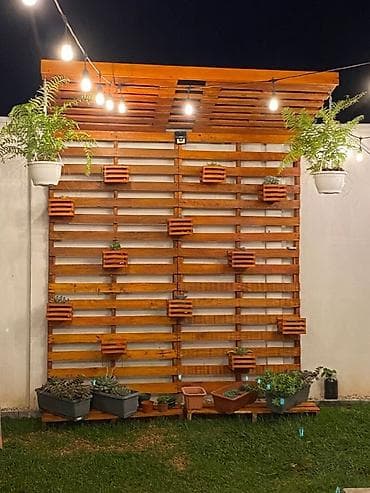 Ağacdan dekorativ vertikal bağ paneli - Material: möhkəm təbii ağac