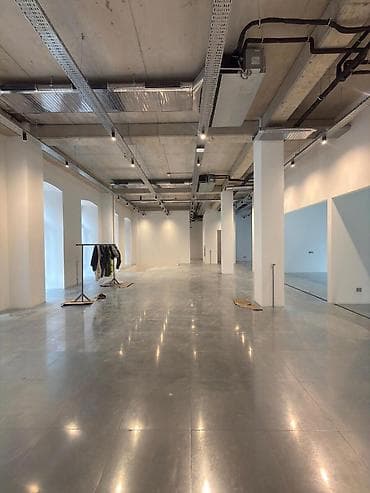 kiraye gence: İcarəyə verilir obyekt 860 m², Sahil m. Daha 4 şəklə bax Agentlik 1 — 4