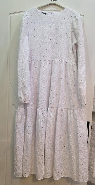 dres: Ağ rəngli, uzun qollu, krujeva naxışlı platye. - Material: nəfəsalan — 1