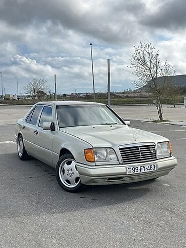 Mercedes-Benz W124: 2 l | 1994 il Sedan