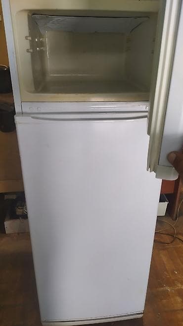manqal satilir: 2 qapılı Indesit Soyuducu Satılır, rəng - Ağ — 2