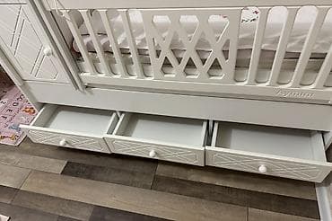 Beşiklər: Oğlan və qız üçün, Dördbucaq, Beşik, Yellənmə mexanizmsiz — 6