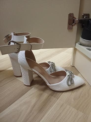 женские весенние туфли: Туфли, Dolce & Gabbana, Размер: 38, цвет - Белый, Б/у — 3