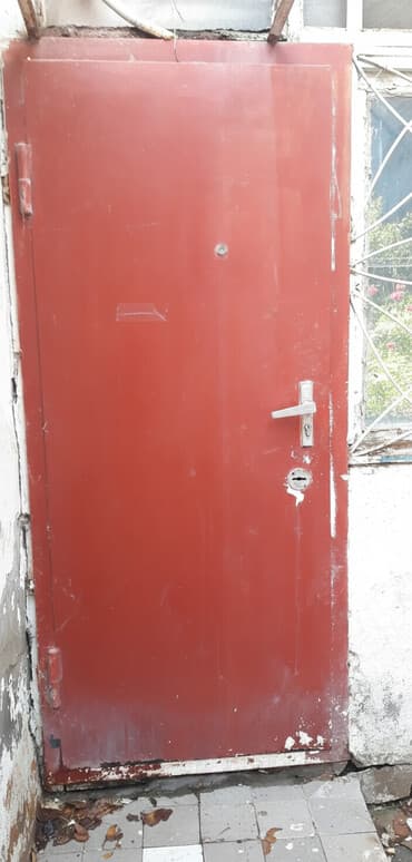 qapı zamok: Sekildeki qapi satilir unvan Nizami metro 055633 83 00 — 1