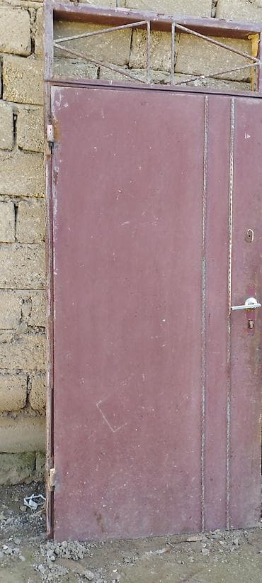 gence qapi: Salam Aleykim seyif qapı yaxşı vəziyyətdədir uzunu 2.30 eni 1 metrdir — 4