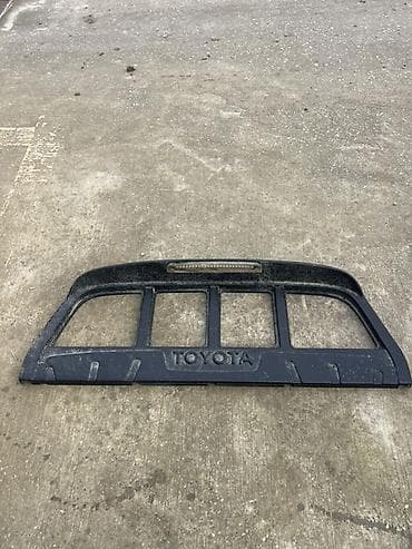 Məhsul: Toyota pikap üçün arxa kabina-kuzov arası separator (headache