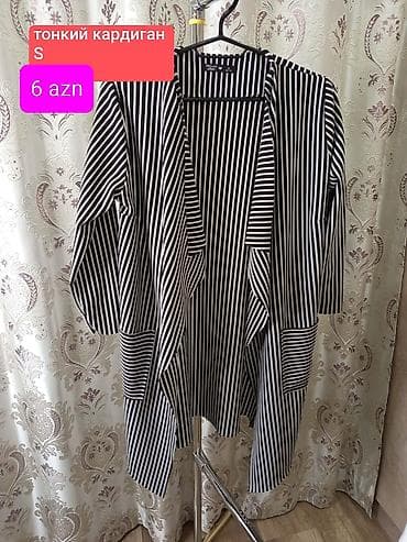 kolej jaket: Nazik kardiqan – S ölçü. - Rəng: qara-ağ zolaqlı - Model: açıq önlü — 1